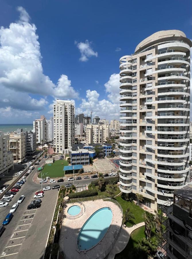 Isralux Apartments Bat Yam Exterior foto